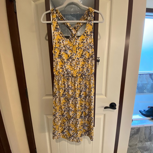 Kaileigh Yellow Spring/Summer Dress - Picture 2 of 5